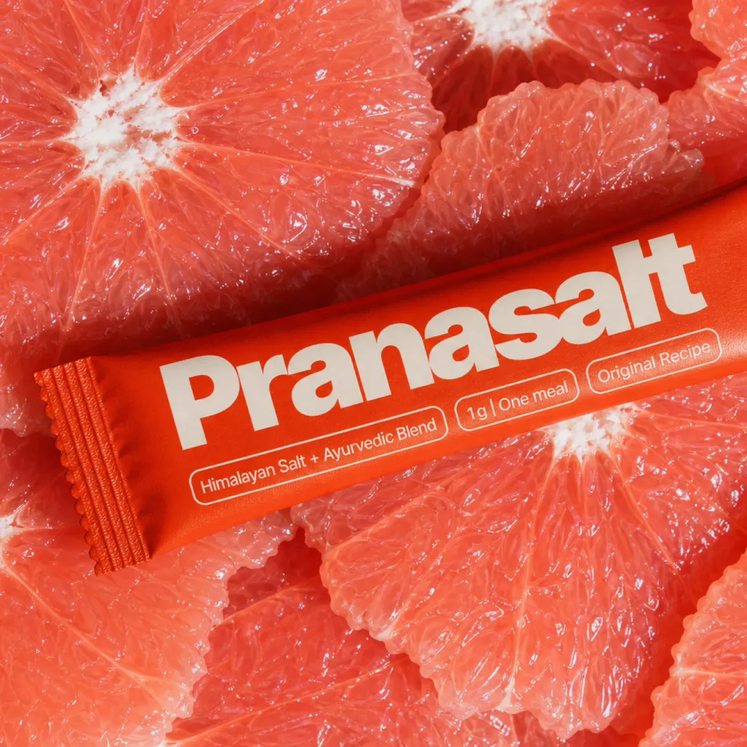 A Pranasalt sachet on fresh grapefruit slices